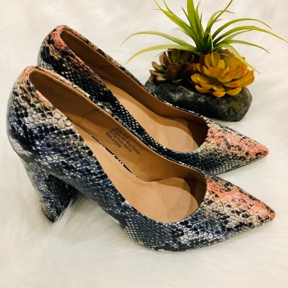 Shoes - ⚡️5⭐️⚡️SNAKE PRINT PUMP CHUNKY HEELS- Shoe